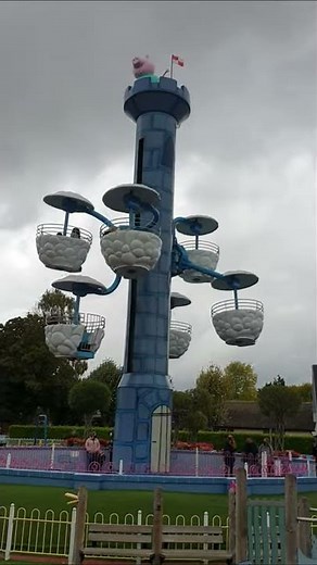 Windy Castle Ride in Peppa Pig World at Paultons Park #Shorts