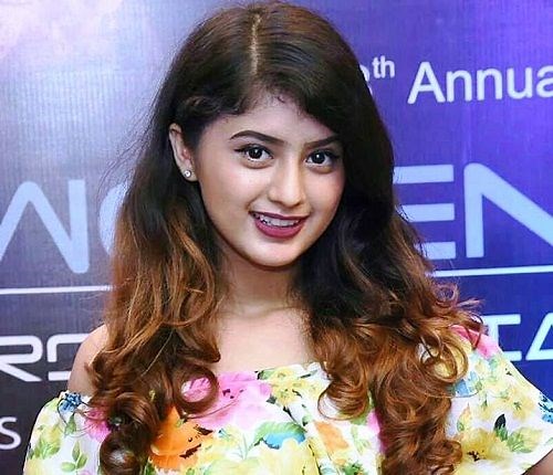 Arishfa Khan Height, Age, Boyfriend, Family, Biography & More » StarsUnfolded