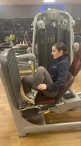 How to use the leg press machine 😌 1. Adjust seat so that legs are at a 90degrees angle 2. Place feet shoulder width apart 3.Select your weight 4. Use your quads to drive the seat back 5. DON’T LOCK OUT YOUR KNEES (keep a slight bend) 6. Slowly return to starting position Give this machine a go ✅ | Willen Lake Health Club