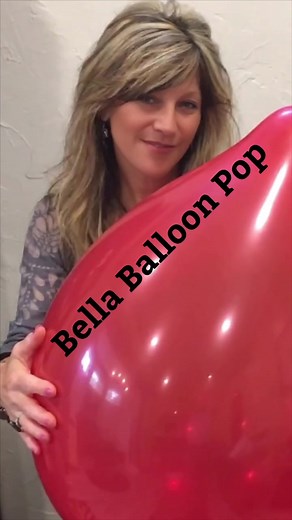 Giant Balloon Popping Fun: I Love Balloons!