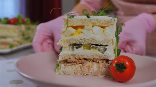 Slana torta od tost hleba sa 3 različita nadeva