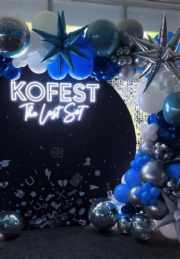 Graduation season is almost here and we are READY to celebrate your last set 🎓 Watch us bring this grad installation to life because your milestone deserves more than balloons… it deserves a whole moment ✨🪩 DM us now to book your 2026 grad celebration before our calendar fills up! #GraduationDecor #GradParty #BalloonInstallation #StLouisEvents #PartyHop