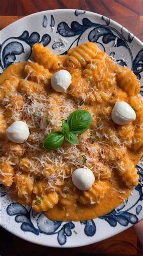 Only 15 minutes of work for an absolute masterpiece! 🍅👇
