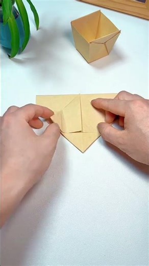 放点小垃圾还是可以的#桌面垃圾盒#折纸教程#实用技巧#手工diy#收纳盒 一袋