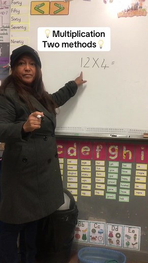 #creatorsearchinsights Multiplication. Two methods. This is just a quick lesson about Multiplication. Start with small numbers and only Tens and Units / Ones. #teachersoftiktok #education #teacherhelpingteachers #mylifeasateacher