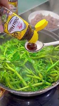 How to Make Irresistibly Delicious Stir-Fried Beef with Morning Glory
