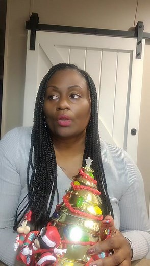 Don't start that new year new me BS...lol! I just want to eat #FritoLayRickRoll #newyear #raisingcultures #momsoftiktok #StepandFlex