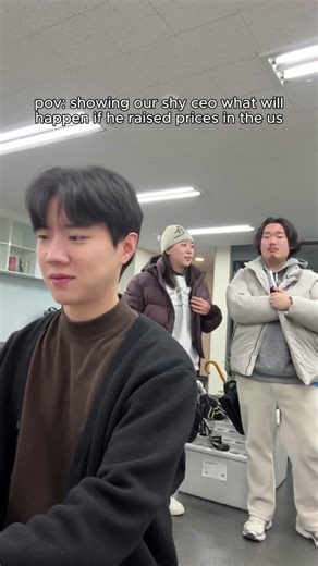 Luigi's Hilarious Reaction to Mario's Scare Tactic