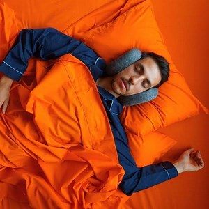 This neck pillow is your new napping buddy! 💤 Check out more gadgets on ITK: https://bit.ly/37bU9QC | In The Know