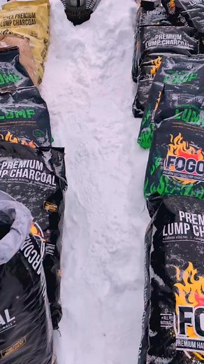 1.5K views | ❄️Winter Time Open Fire Snow Cooking： Sausages, grilled onions & Serrano Peppers. Who else likes to cook over a open fire？#food #cook | Steak of Me | Facebook