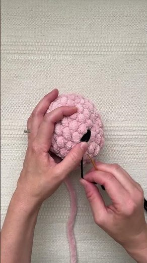 Easy Embroidered Eye Tutorial | #amigurumi #crochet