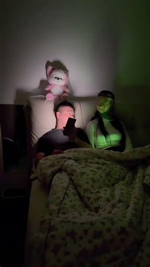 I can't brush it during the day, I can't hide it at night, I cover my face, cover my face, cover