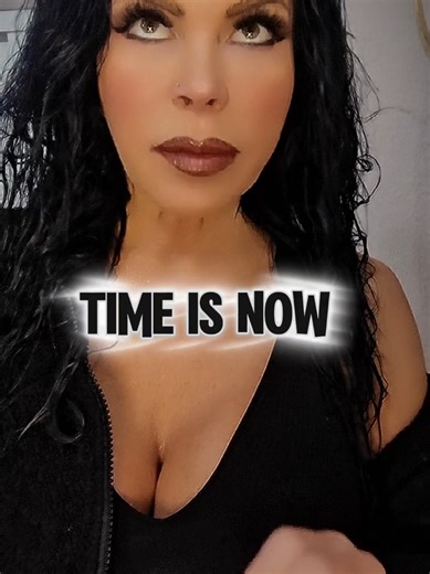 If you would allow yourself to get lost in the pleasure of each moment you would collapse time, right then and there. There is no waiting room. You are either IT .. or you AIN'T. #0qulus #manifesting #realityshifting #foru #quantum