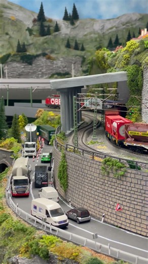 Märklin H0 Vectron ÖBB BR1293 mit Containerzug #modelleisenbahn #märklin #train #güterzug #loksound