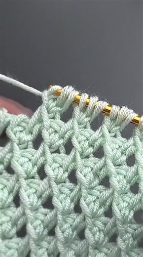 how to crochet, How to knit for beginners, beginners crochet tutorial for crochet lovers, crochet patterns & crochet basics, crochet tips to learn #crochet #howtocrochet #knitting