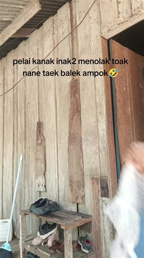 aneh kek ye kembekn ni🤣