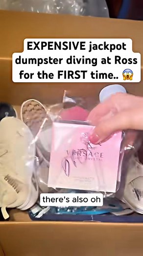 85K views · 1.1K reactions | This stores compactor dumpster was broken.. oops #dumpster #dumpsterdiving-000 | Lexi Wright | Facebook