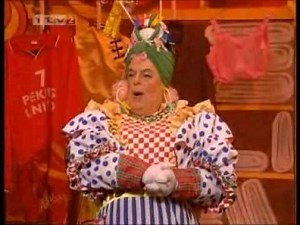 Aladdin panto by Simon Nye Prt 3 of 8