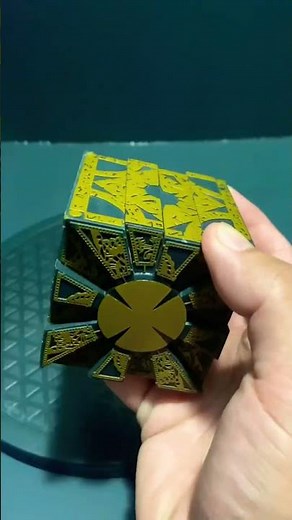 Hellraiser Puzzle Box : The Lament Configuration.