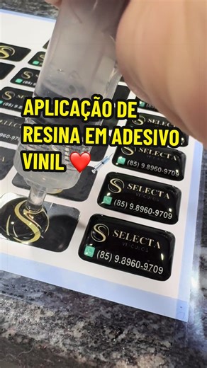Makking off aplicando resina pra fazer chaveiro de metal #resina #resinaadhesiva #resinepoxy #resinart #feitoamao
