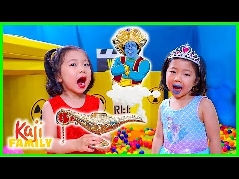 FIRE and ICE Box Fort Maze to find The Magic Lamp Daddy!