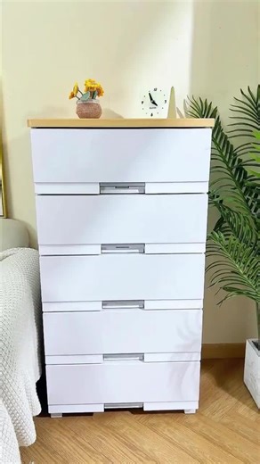 Multi-Layer Drawers Dresser for an Organized Home