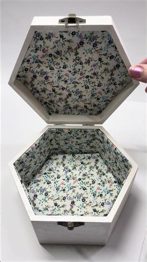 Gift box using ‪@CreateKrafts‬ wreath stamp in rice paper demo in videos #diy #craft