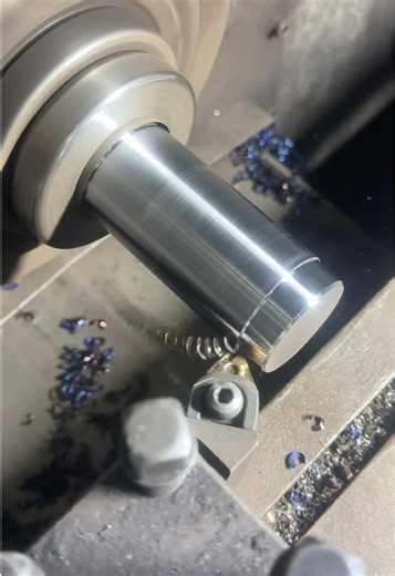 CNC turning a round bar