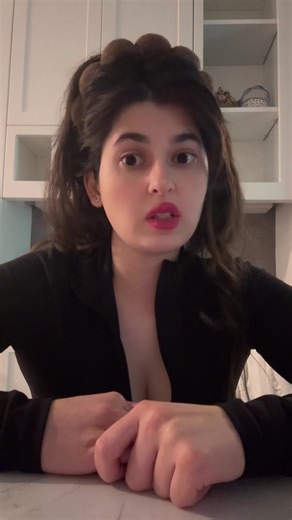 Hungry Lips (@officialhungrylips)’s videos with original sound - CORA🪽