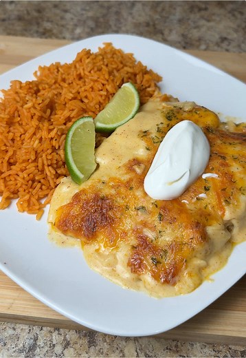Delicious Creamy White Chicken Enchiladas Recipe