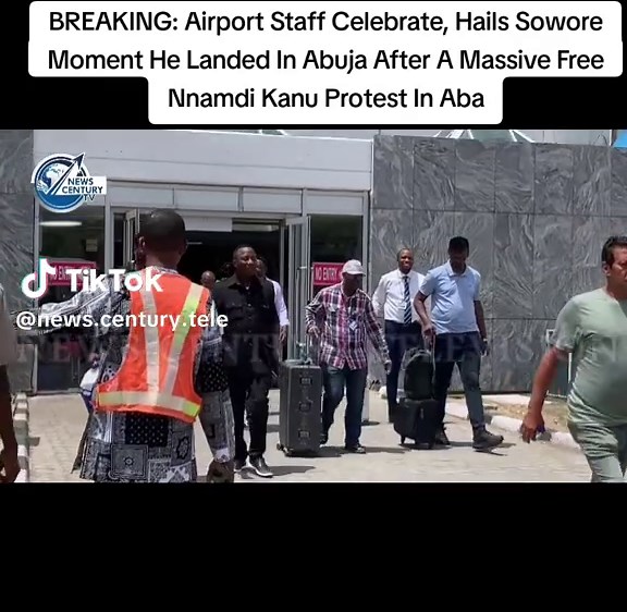 Airport Staff Celebrate Sowore's Return in Abuja
