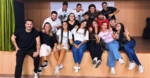 Comparsa 'Las muñecas' en el COAC 2026