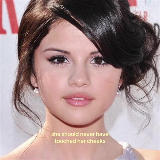 Selena Gomez's Adorable Baby Face and Cheeks