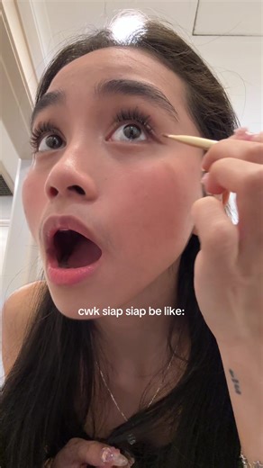 Makeup Tutorial for Girls: Fresh Looks and Music