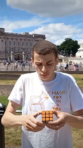 MAGIC 🎩 OR CAMERA TRICK 🎥 #magician #magic #magictrick