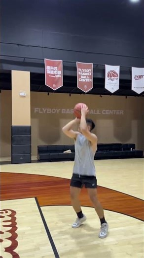 反胯下拉回进攻框架 #篮球 #籃球教練 #basketball #篮球训练 #籃球 #nba #体考