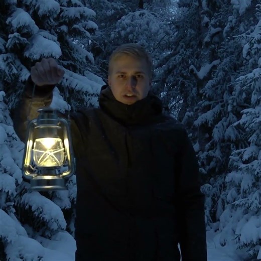 Miksi kummitustaloissa kummittelee #opetusvideo #kummituksenmetsästys #kummitustalo #ghosthouse