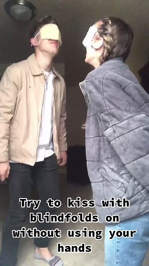 No Hands Kissing Challenge: A Fun Holiday Treat