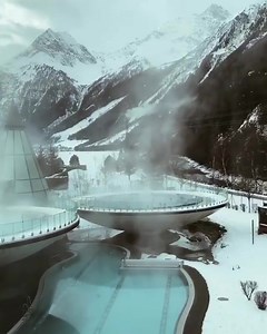 L'hôtel Aqua Dome et les thermes du Tyrol en Autriche sont simplement WOW 💙 🎥 Gypsea Lust | Les Vols d'Alexi
