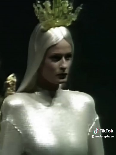 Thierry Mugler Fall Winter 1984/85 Fashion Show