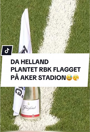 Noen som husker da Pål Andre Helland plantet RBK flagget på Aker Stadion i 2016🤔😅#fyp #foryou #foryoupage #viral #viralvideo #football #fotball #footballtiktok #footballedit #eliteserien #2016 #then #rosenborg #rbk #funny #helland #flag #celebration #molde #moldefk