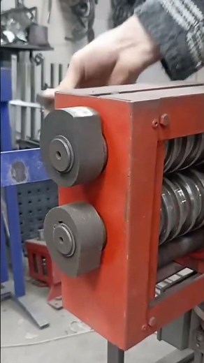 Rapid pressing process of steel pipes using a grooving machine with additional eccentric wheels