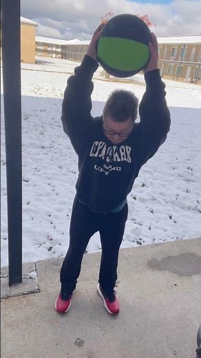How To Do A Medicine Ball Slam (Full Body Workout) #trainlikeapro #akofitness