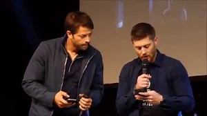 781K views · 18K reactions | Jensen demonstrates how he rehearses his scripts. #JensenAckles - #MishaCollins Panel - #JIBCON7 | Soupernatural Stew | Facebook