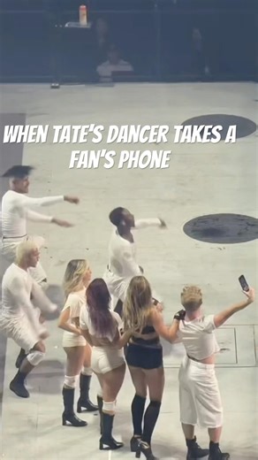 When Tate’s Dancer Takes a Fan’s Phone 😱#tatemcrae #misspossessivetour #shorts #fyp #concert #music