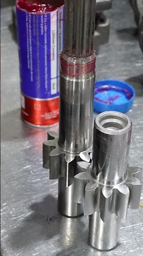 Which Way Does the Oil Flow in a Gear Pump