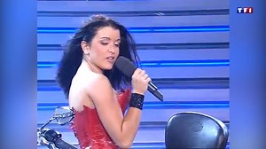 #StarAcademy 🎤 Revivez une des toutes premières prestation de Jenifer lors de la saison 1 ! 🏍️😎 Quelle attitude ! | Star Academy