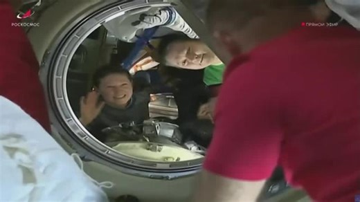 Hatch closes as Russian, U.S. space crew depart the ISS
