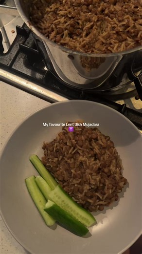 Lebanese Mujadara (lentils and rice) is the best way to get protein, iron and fibre during Great Lent. #lent #orthodox #fyp #food #christiantiktok