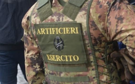 Cuneo, trovate cinque bombe a mano della Seconda guerra mondiale in una miniera